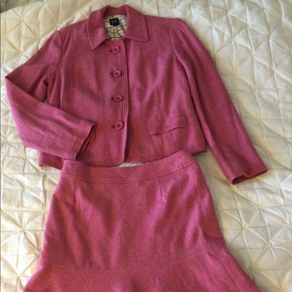 Gap Sz 6 Pink wool skirt, ruffle hem - Picture 2 of 6
